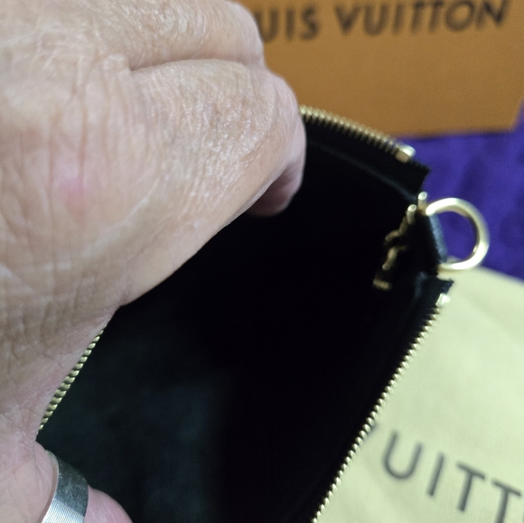 EUC LOUIS VUITTON EMPRIENTE BLACK WITH WHITE MONOGRAM LEATHER POUCHETTE - Picture 6 of 8